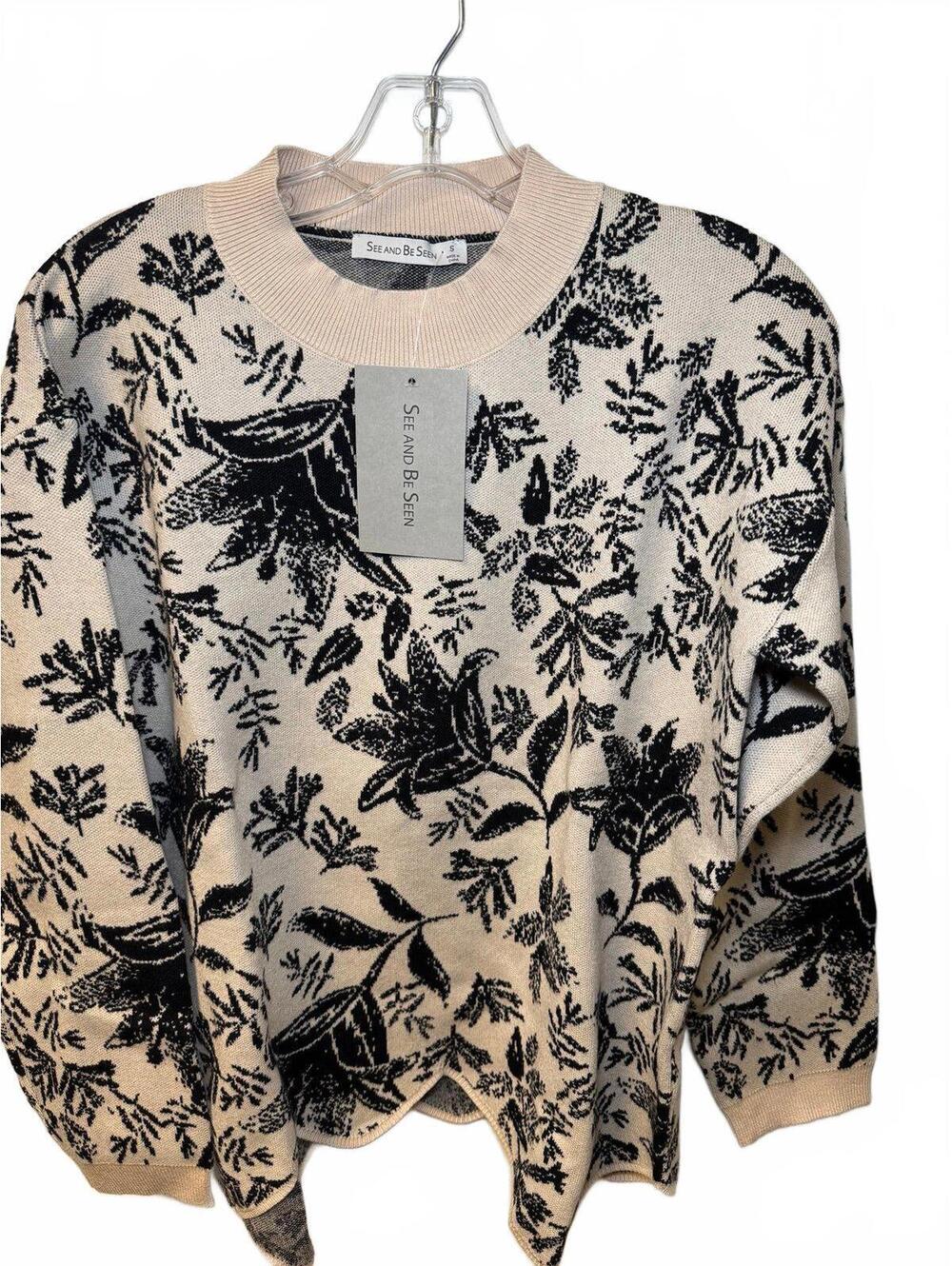 See And Be Seen Floral Crew Neck Scallop Hem Size S